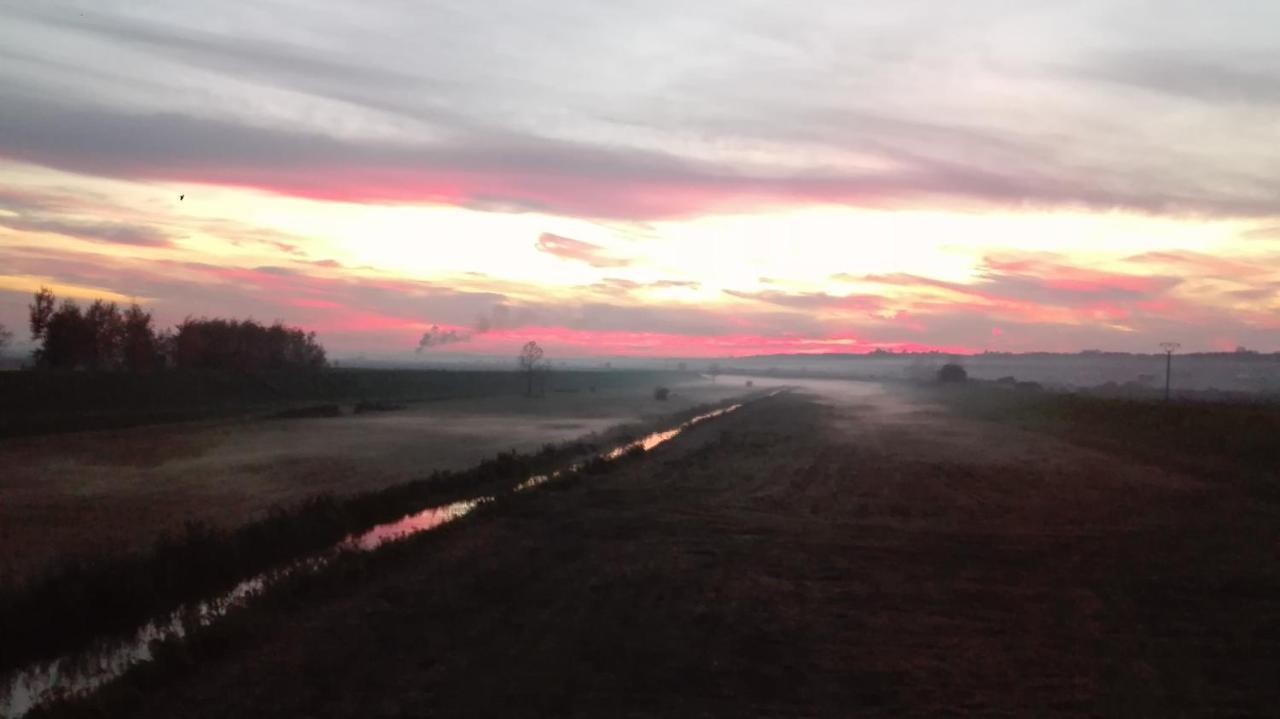 Swieze Poddasze U Przybyszow Andruszkowice Kültér fotó
